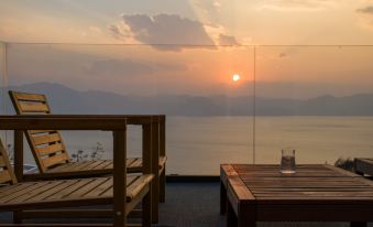 Fuxian Lake Nanguo Sanqian French Manor Resort Hotel