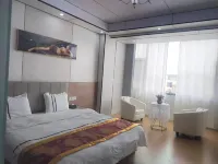 Yiwei Hotel - parkir