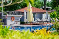 Neenlawat Riverside - piscina