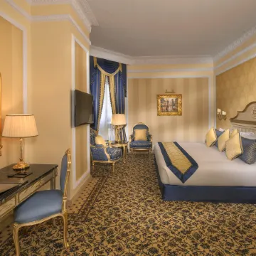 Royal Rose Abu Dhabi, a Curio Collection by Hilton Affiliated Hotel
