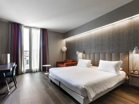 Mercure Firenze Centro Отели рядом с достопримечательностью «San Felice in Piazza»