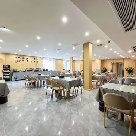 Eiffel Hotel Dazhu