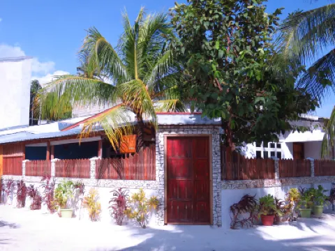 胡拉亞日出飯店 白金島附近的飯店