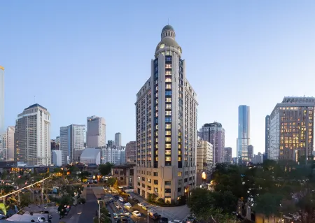 Wanda Yi Wuhan Отели рядом с достопримечательностью «Yangsigang Yangtze River Bridge»