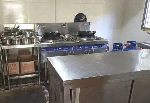 Wanfuqiao Station (Maling Ancient Road Branch) Отели рядом с достопримечательностью «Shishe Village»