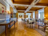 Olissippo Castelo Hotels near Castelo