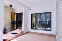 P'Ja House by Lorenzo Property