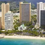 Hilton Waikiki Beach Resort & Spa Hotel dekat Statue of Duke Kahanamoku