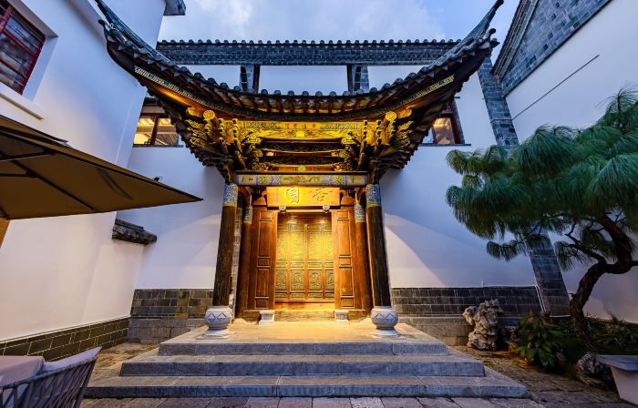 Xingyuan Hotel (Jianshui Ancient City Scenic Area)