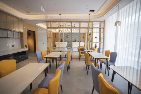 Country Inn & Suites by Radisson Hotel (Yishui Fuchunjiang Lu Road)