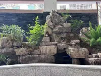 鄰水潤八方飯店