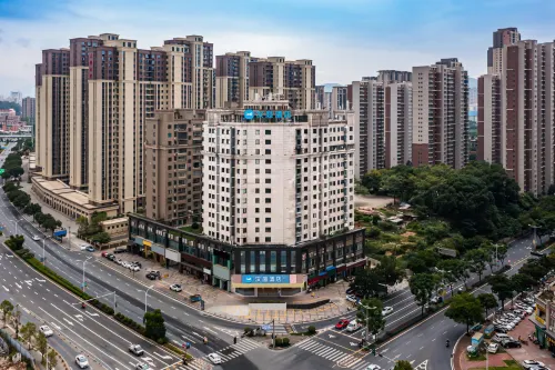 HanTing Hotel (Longyan Wanda Plaza)
