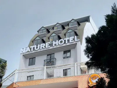 Nature Hotel - Win Happy Hotels in Phuong 1