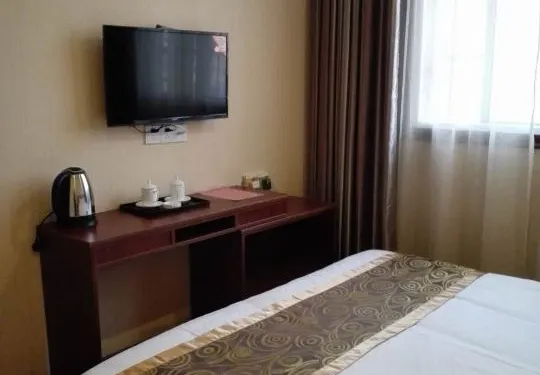 利辛七彩商務賓館