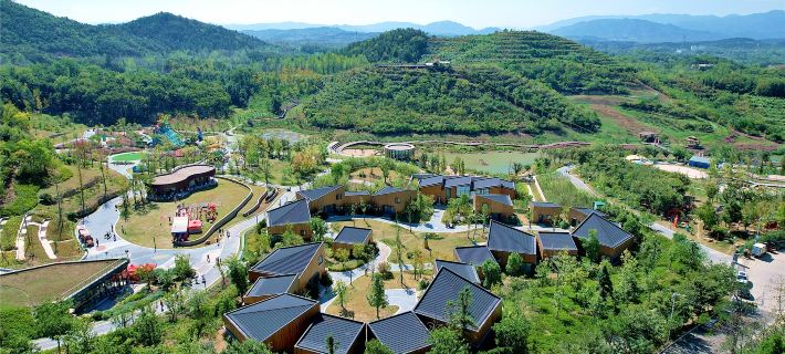 Guangshan Wooden House B&B Hotels in Guangshan
