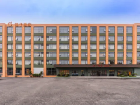 Orange Hotel (Pingdingshan Lingyun Road Bailuzhou) Hoteles en Pingdingshan