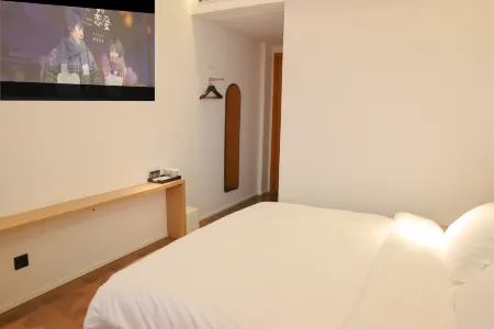 Lihua Hotel (Changxing South Station) Отели рядом со станцией Changxing Railway Station