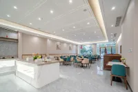 Jingqiao International Hotel Hotels in Ruichang