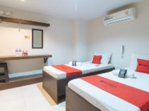 RedDoorz @ Bridgeway Hotel Tuguegarao City Hotels in Cagayan