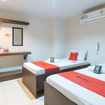 RedDoorz @ Bridgeway Hotel Tuguegarao City Отели в г. Кагаян