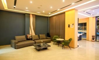 Rujia Huayi Select Hotel (Wuhai Dongzhan)