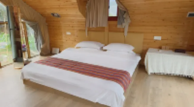 瀘水臘娜瓦底民宿（老虎灘歡樂田園景區店）