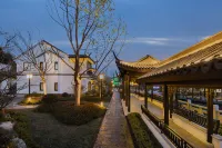 Anji Eryuehua Hot Spring Resort Hotel (Yunshang Grassland Branch) Hotels near ma jia nong cun