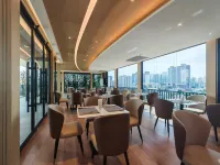 Wanda Jin Residence The Ease Sierra Bangkok Отели рядом с достопримечательностью «Ратчадафисек»