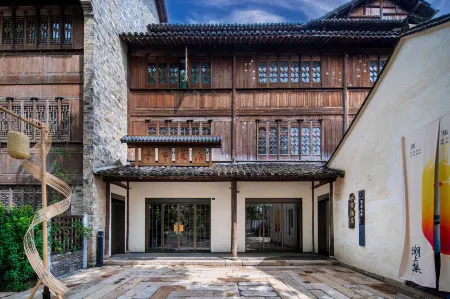 Yanguan Chaolezhicheng Shuishi Hotel Отели рядом с достопримечательностью «Xiaoputuochan Temple»