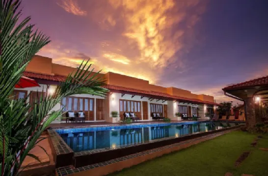 Taratai Villa Hotels near Wat Nong Prue