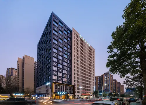 Starway Hotel (Xichang Qionghai 17 Degrees Wanda Plaza) - 3성급