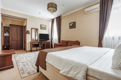 Praga Hotel Krasnodar-1 station 주변 호텔
