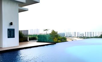 MidValley MegaMall View Southkey Mosaic 2BR 2FREE By Natol