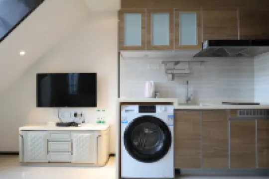 Jin Bi Property Joyful Homestay (Dongning Haifahu Island Store)