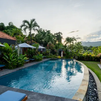 The Manja Retreat Lovina Bali Отели рядом с достопримечательностью «Водопад Алинг-Алинг»
