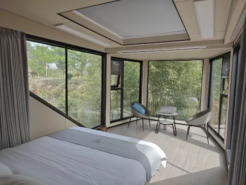 Luoshan Hejiachong Space Capsule Camping Hotel