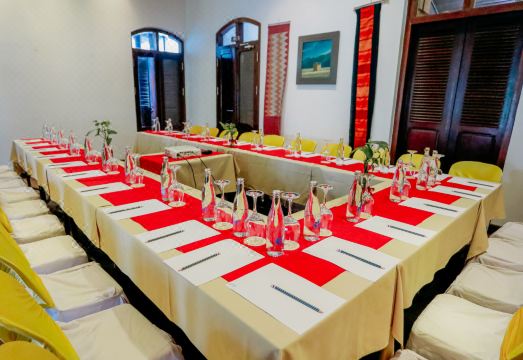 2. 빅토리아 시엥통..