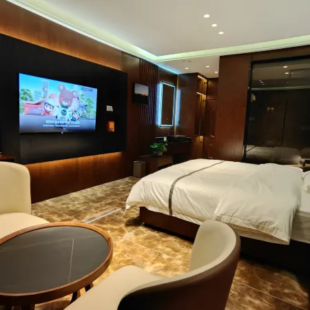Zadoi Zhenxing Grand Hotel