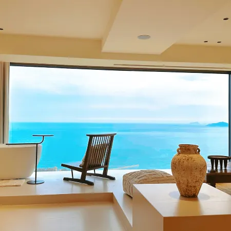 Dongshan Island Sea of Flowers Seascape Resort Inn (Nanyu Double-sided Sea)