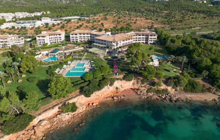 The St. Regis Mardavall Mallorca Resort