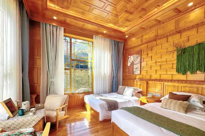 Cuoai Shanye Homestay (Daocheng Yading Scenic Area)