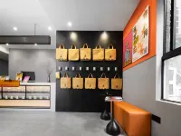 Banana FUN hotel Hotels near Hoi Tong Monastery