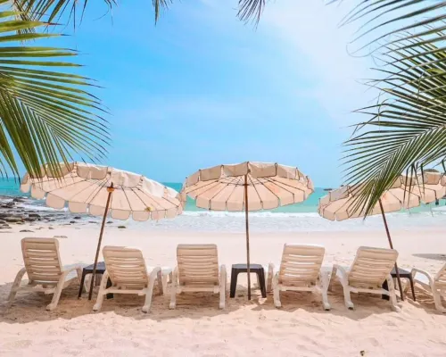 Tongta Phaview Resort Hotels near Ao Cho