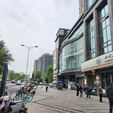 Mianyang Yashu E-Sports Hotel (People's Park)