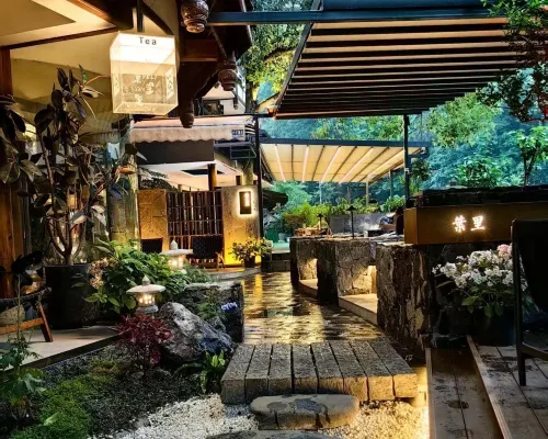 Qingchengshan Weishui Memory Hot Spring Homestay (Qingcheng Houshan Tai'an Ancient Town Branch) Hotels in Dujiangyan