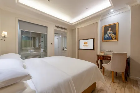 Vienna Hotel (Guangzhou Baiyun University Jinyuan Plaza) Отели рядом с достопримечательностью «Guangdong Polytechnic Normal University (Baiyun Campus)»