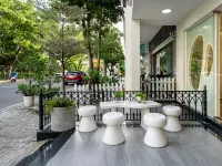 皇家療愈 - 富美興 Sân vận động CIS附近的飯店