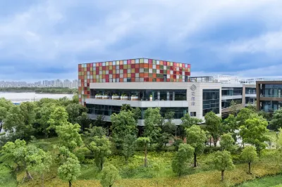 Blossom Manor Shanghai Senlan · Green Lane Hotel Hotels near Free Trade Zone