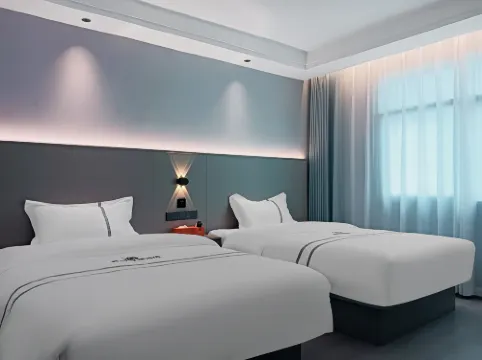 Hotel Binhe River Estuary