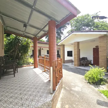 Samet Bell House Hotels near Wong Duean bay